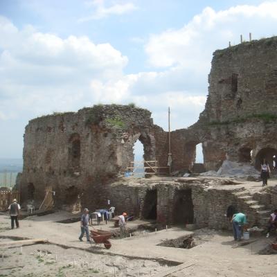 Gain work experience whilst doing archaeology volunteering work in Romania with Projects Abroad. An excavation site in which Projects Abroad volunteers carry out archaeology volunteering work in Romania.